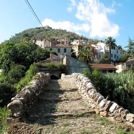 Luca - Pre171 By Interhome